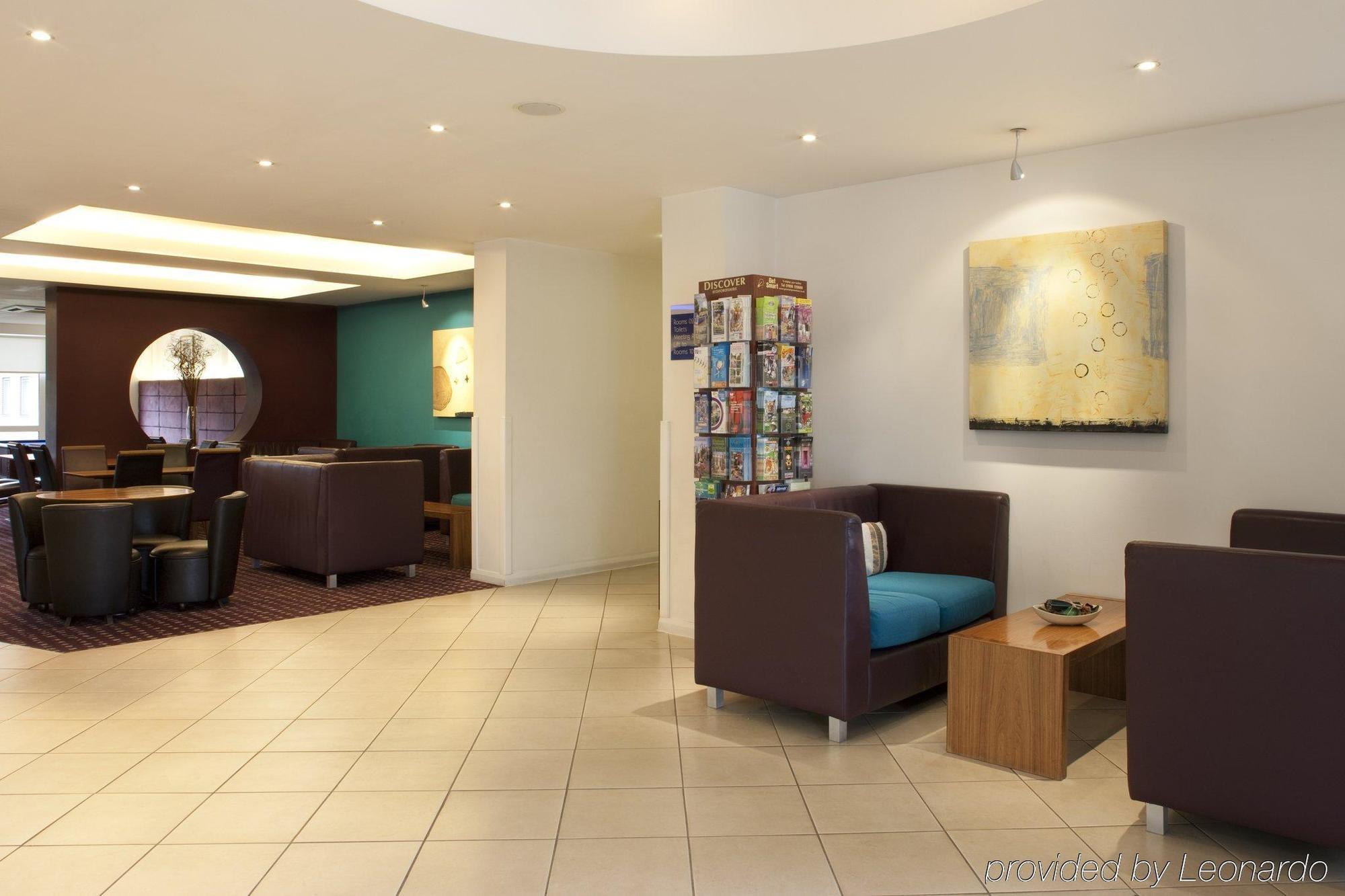 Holiday Inn Express Bedford By Ihg מראה חיצוני תמונה