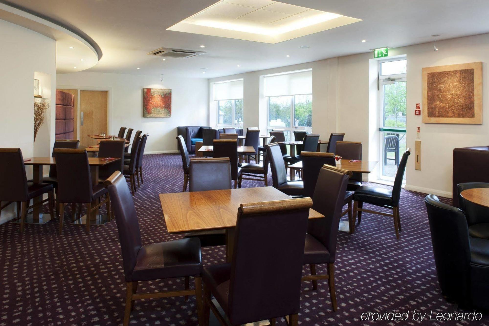 Holiday Inn Express Bedford By Ihg מראה חיצוני תמונה