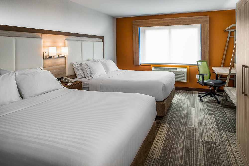 Holiday Inn Express Bedford By Ihg מראה חיצוני תמונה
